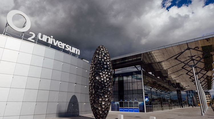o2universum-default-fb-750px