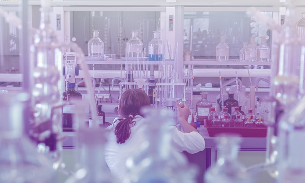 chemist-Quality-Image by Michal Jarmoluk from Pixabay750px