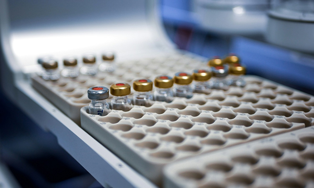 julia-koblitz-vials-on-assemble-line-750px.jpg